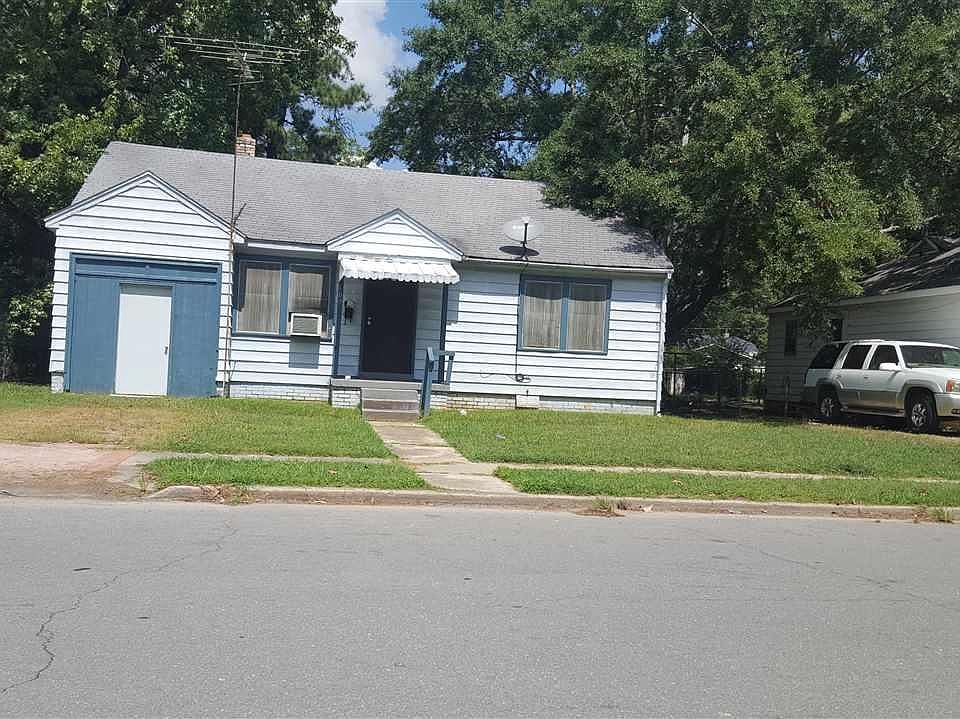 1st image of 705 W 29th Ave