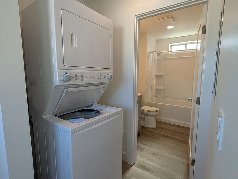 312 S Halcyon Rd #C — Photo 14