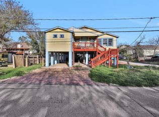 631 Clear Lake Rd, Clear Lake Shores, TX 77565