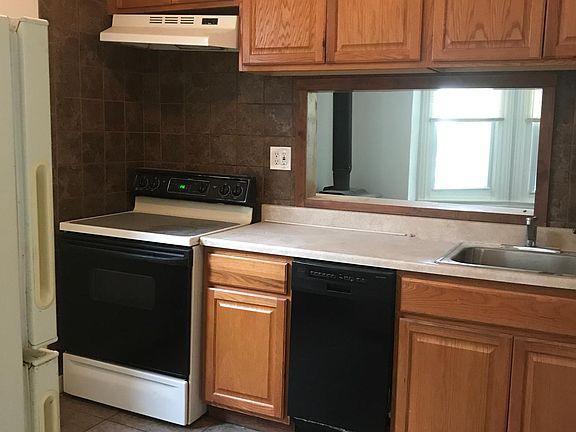 3rd image of 323 W Seymour St Floor 2