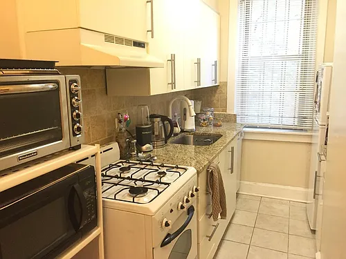 329 Spruce St #1C Photo 1