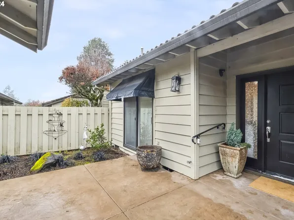 6290 Belmont Way, West Linn, OR 97068