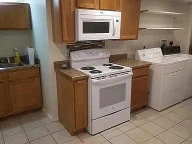 1 bed, 1.0 bath, 786 sqft, $1,100 — Photo 3