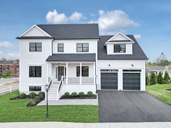 4 Starling St, West Roxbury, MA 02132