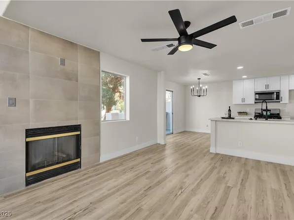 4012 Cape Sand Dr, Las Vegas, NV 89108