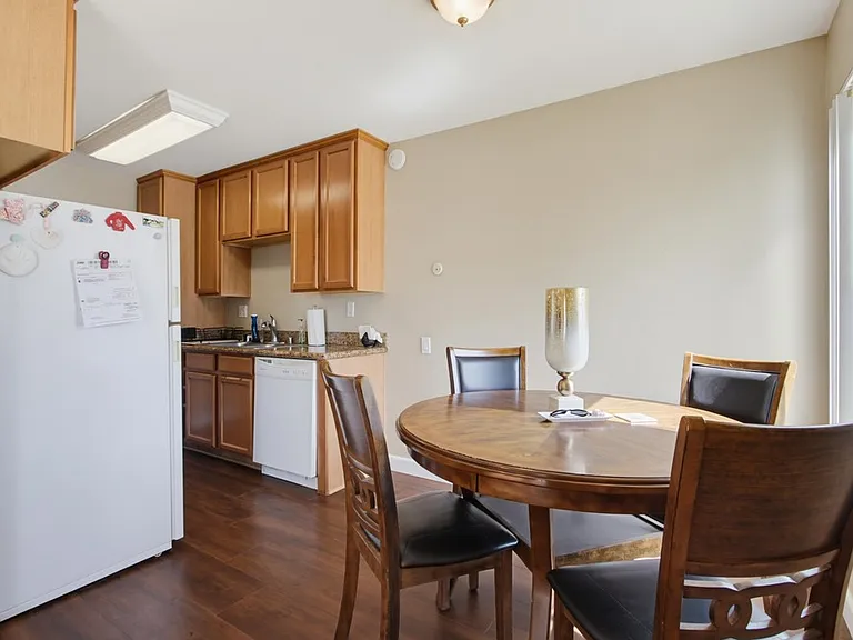 3454 Castle Glen Dr #102 — Photo 8