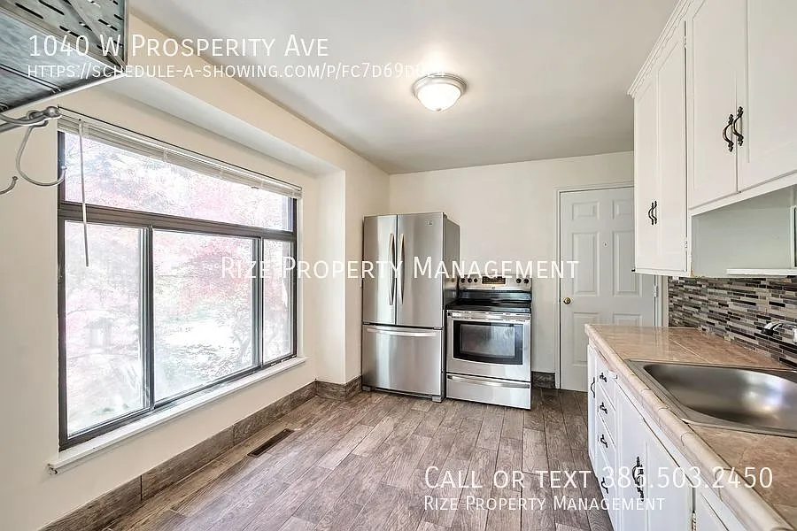 1040 W Prosperity Ave