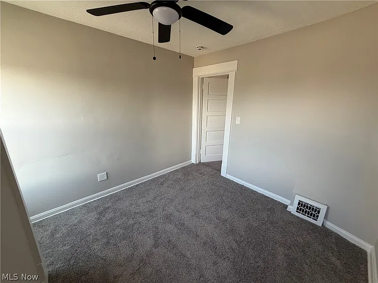 1462 Felton Rd — Photo 7