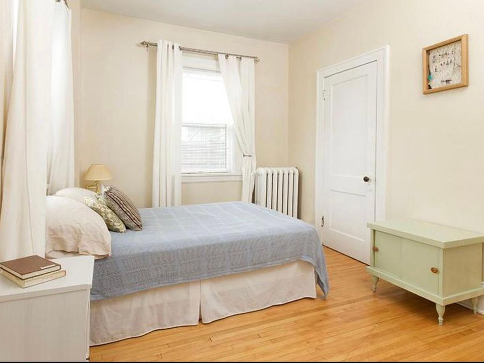 1st image of 1576 Jefferson Ave APT 1