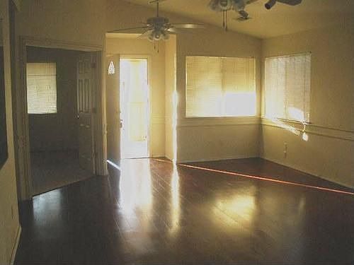 4th image of 1975 Whispering Oaks Ct