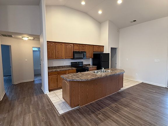 4th image of 168 Black Water Ln