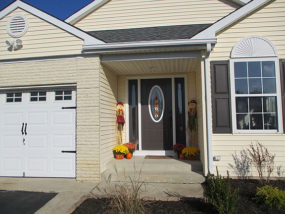 3rd image of 108 Portsmouth Dr