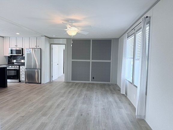 Living Rm