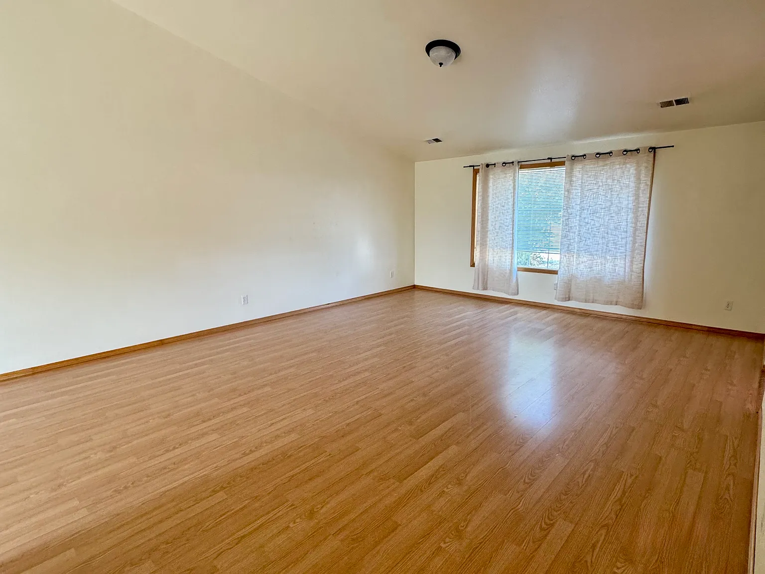 3 bed, $2,650 — Photo 1