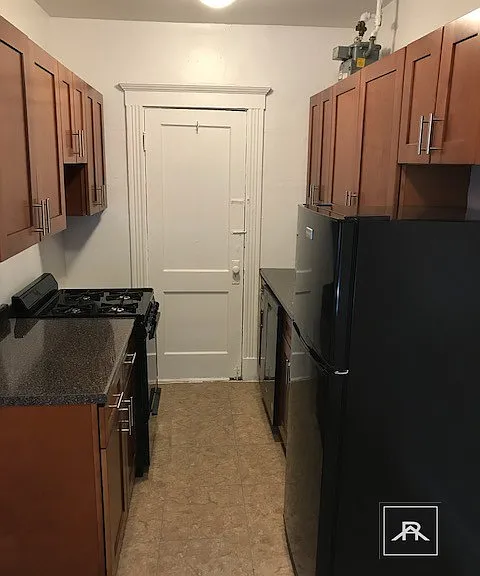 237 Park Dr #8 — Photo 3