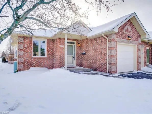 1 Greentrail Dr, Hamilton, ON L0R 1W0