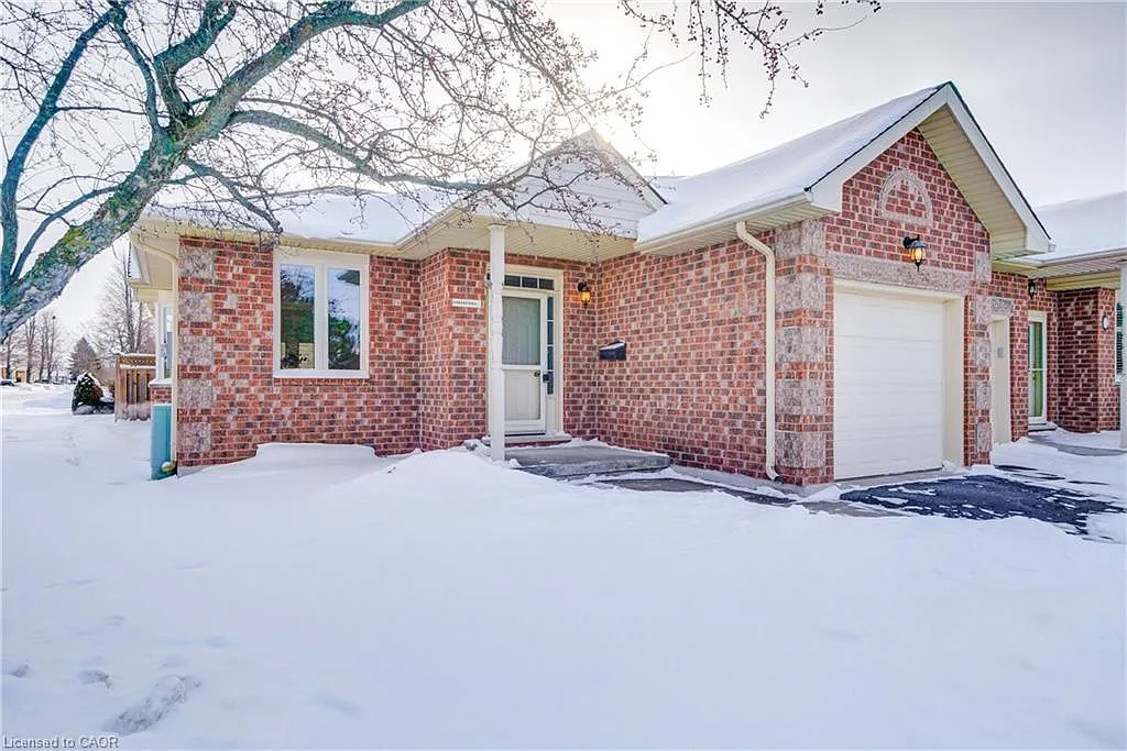 1 Greentrail Dr photo 1