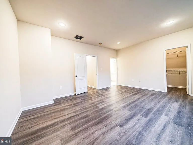 12004 Grenshaw Dr — Photo 13