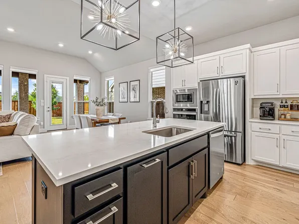 8532 Royal County Down Dr, McKinney, TX 75070