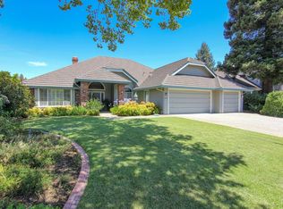 8147 Walnut Villa Way, Fair Oaks, CA 95628
