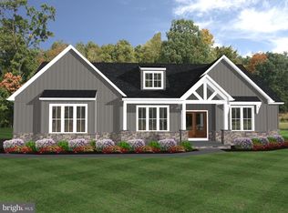 3836 Country Dr, Dover, PA 17315