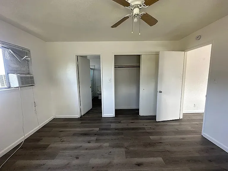 2055 Richard Way #4 — Photo 6