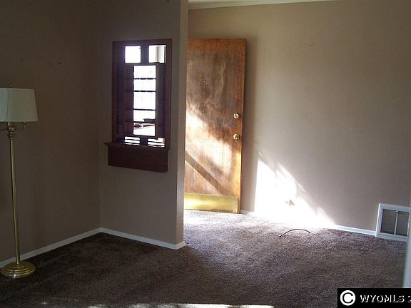 3rd image of 1035 McKinley Ave