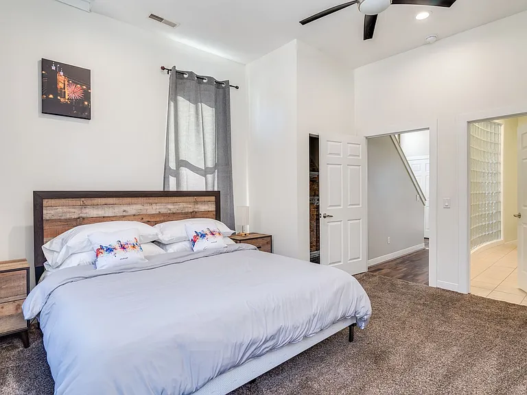 55 E Clifton Ave #B — Photo 10