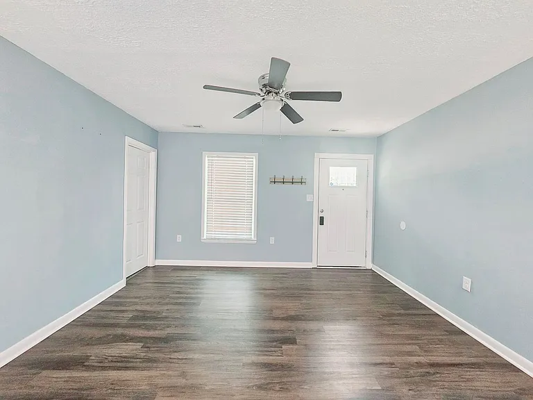 6441 Rutherglen Dr — Photo 9