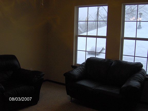 UPSTAIR'S LIVING ROOM/STUDY/GAME ROOM