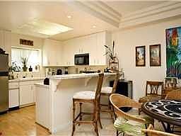 Combo dining area/family room