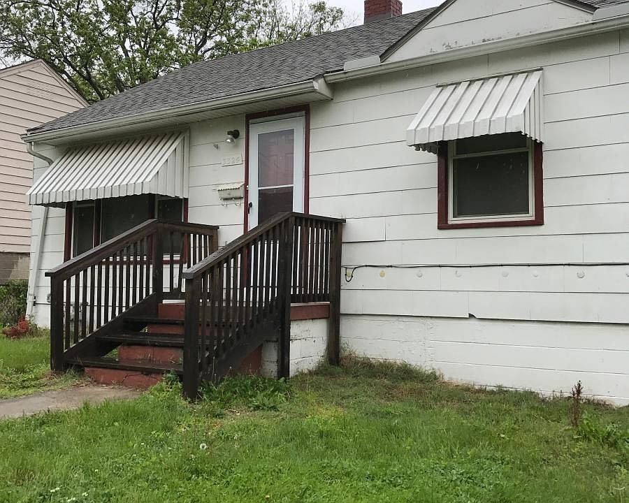 1st image of 3324 Delavan Ave