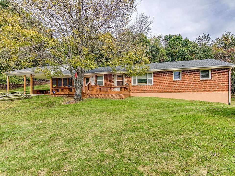 1st image of 1301 Rosemont Ln