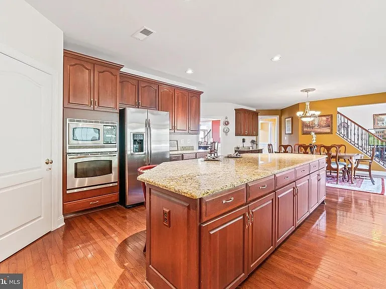 15000 Barlow Dr — Photo 12