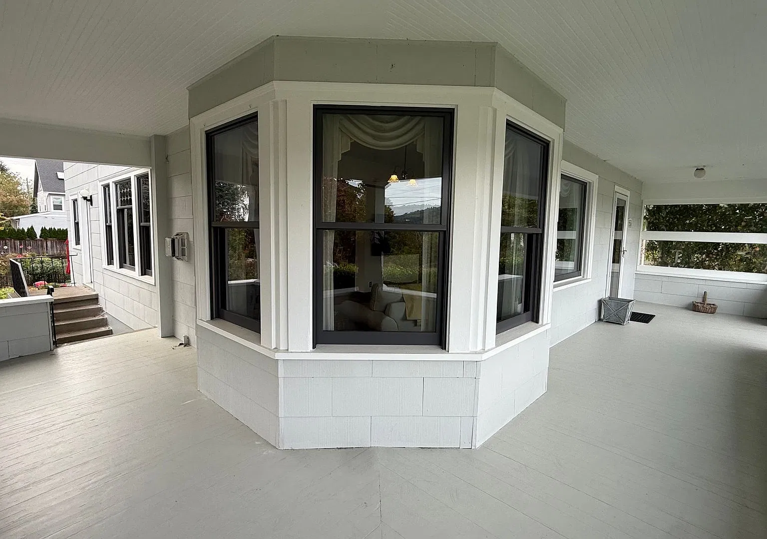 Spacious Sellwood Home | 4 Beds, 4.5 Baths | 3,624 Sq. Ft. | VIDEO — Photo 3