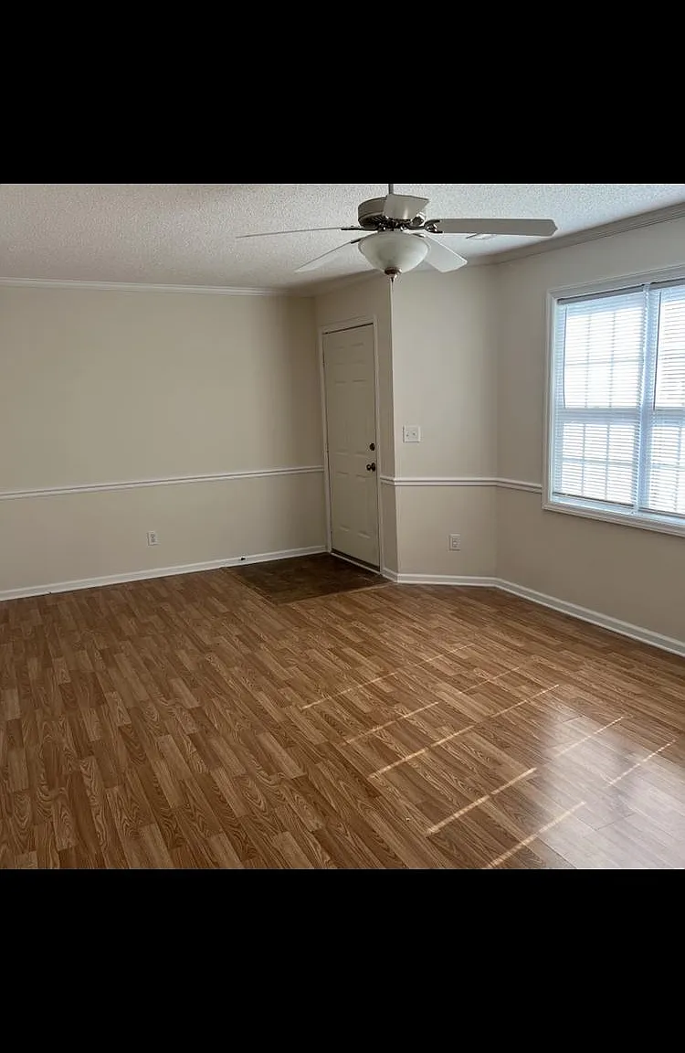 3809 E Vancroft Cir — Photo 3