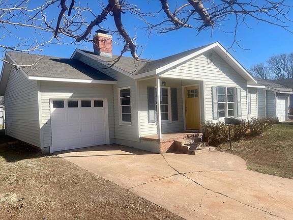 2nd image of 901 S San Jose Dr