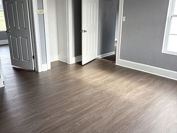 2nd image of 333 Red Ln