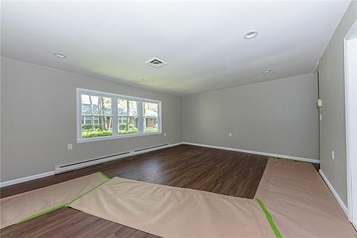 4th image of 265A Kingston Ct