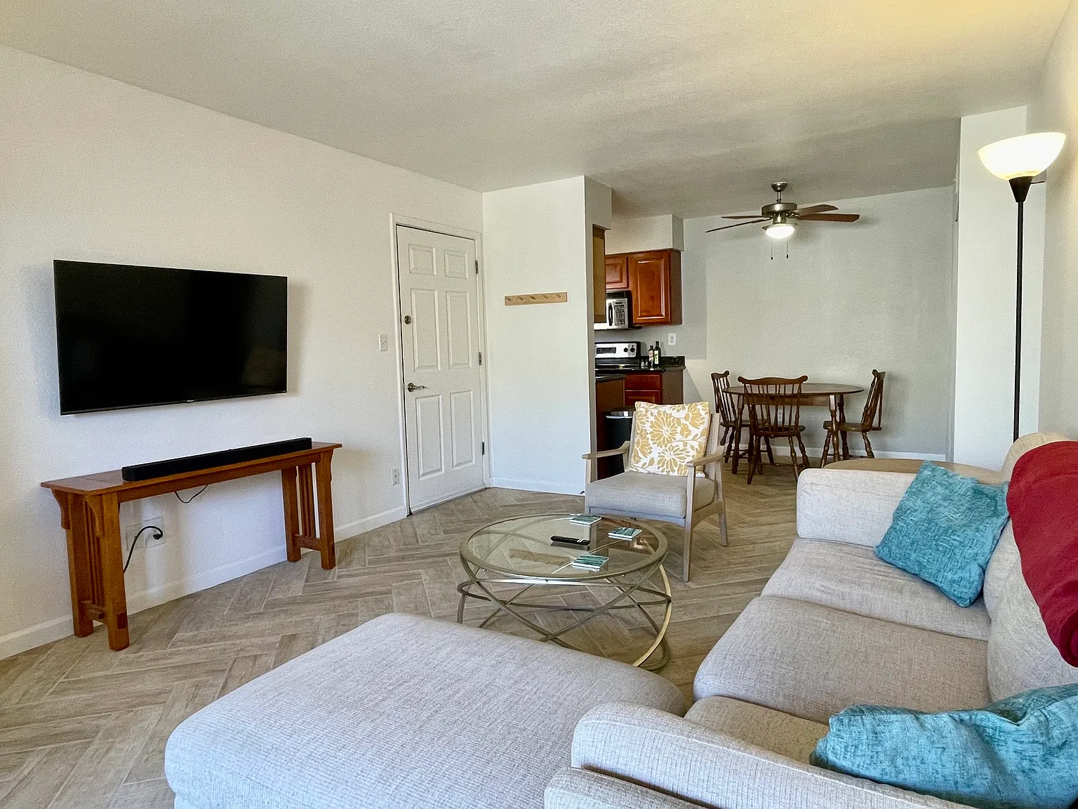 1 bed, 680 sqft, $1,800 — Photo 3