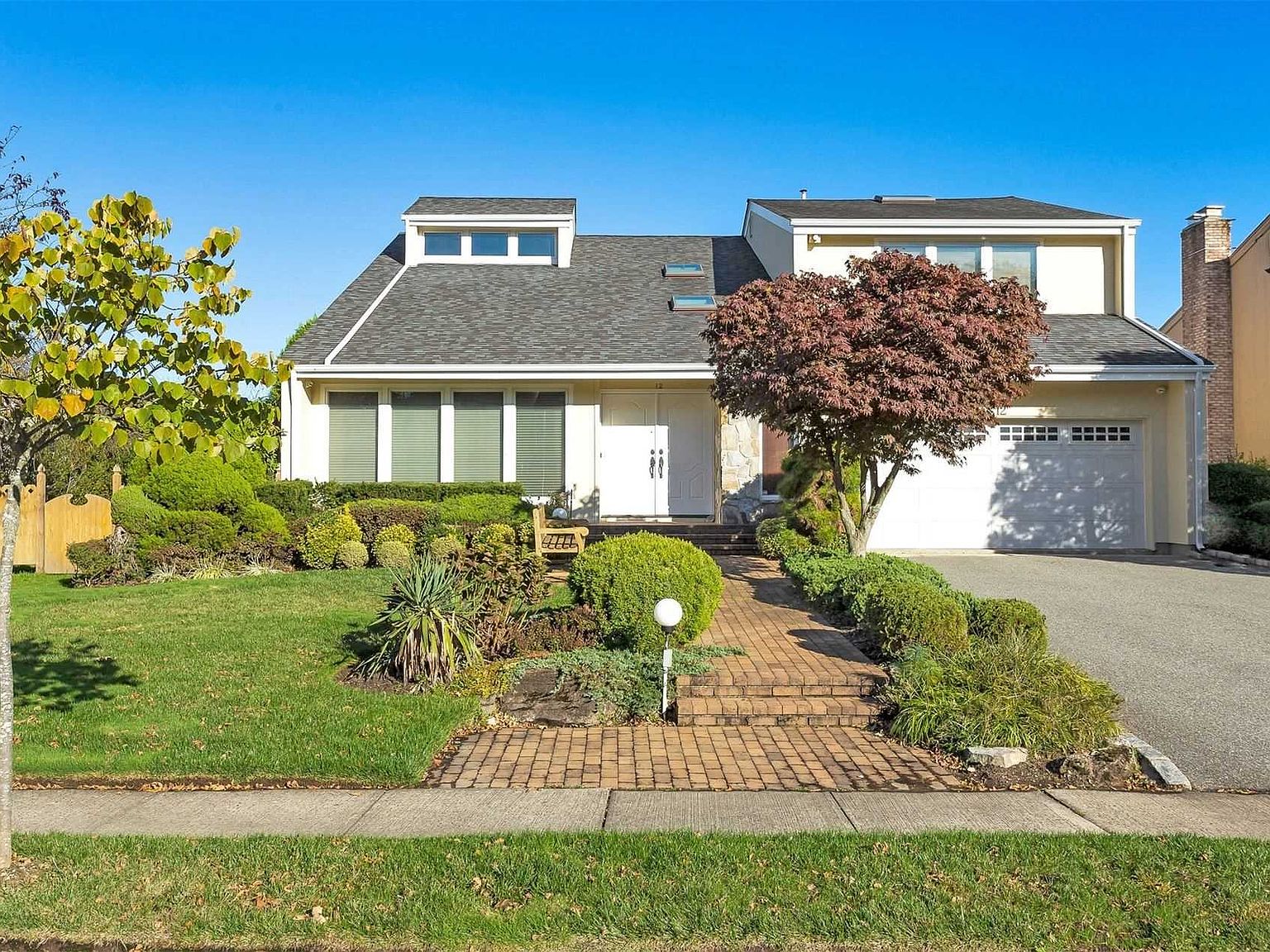 12 Crest Hollow Ln, Albertson, NY 11507 Zillow