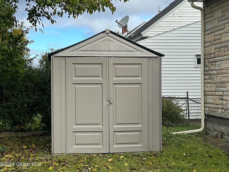 4th image of 1619 Bernice Street
