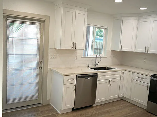 The Palms Apartments — Photo 14