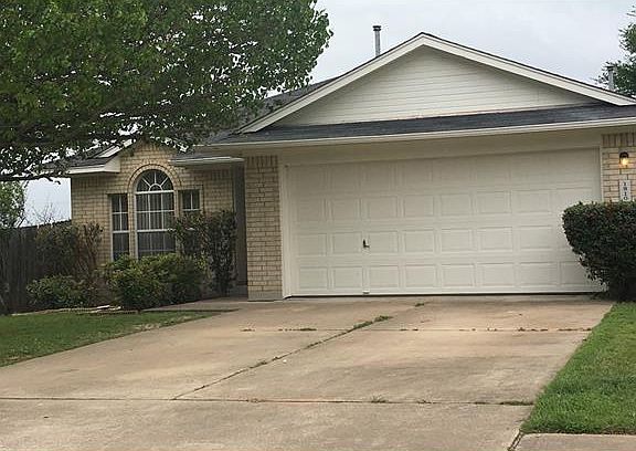 2nd image of 1910 Timberwood Dr