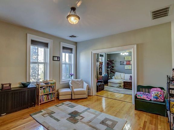 4th image of 144 N Center Ave