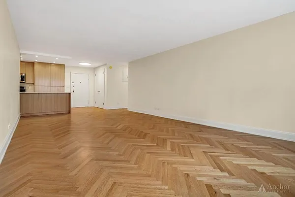 Rented by Anchor Associates | media 11