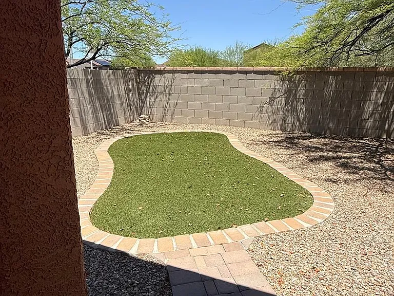 2428 E Calle Lena Verde — Photo 15