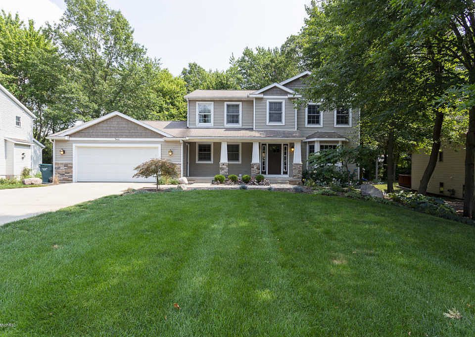 1st image of 7466 Woodcliff Dr