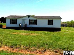 3940 Doe Ct NE, Lenoir, NC 28645