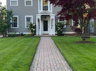 2266 S Overlook Rd, Cleveland Heights, OH 44106